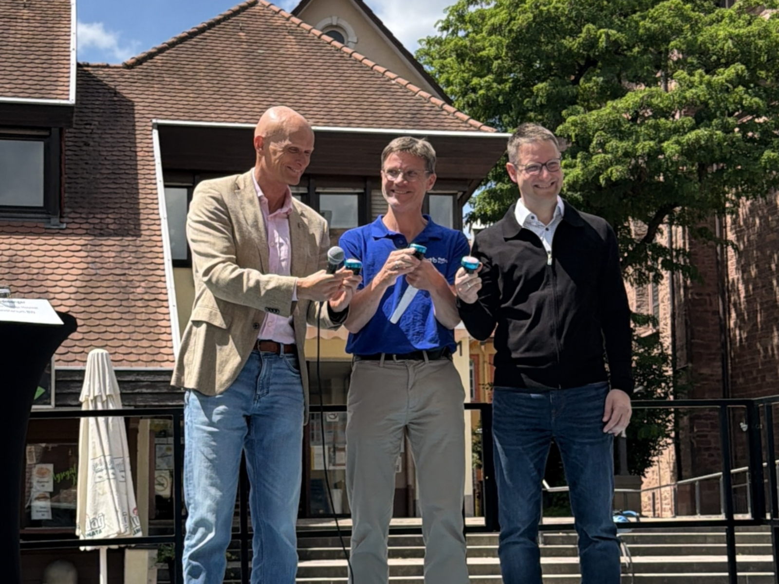 OB Dirk Elkemann, Christoph Erdmenger (Verkehrsministerium BW) und Landrat Manuel Just eröffneten die Mobilitätswoche.