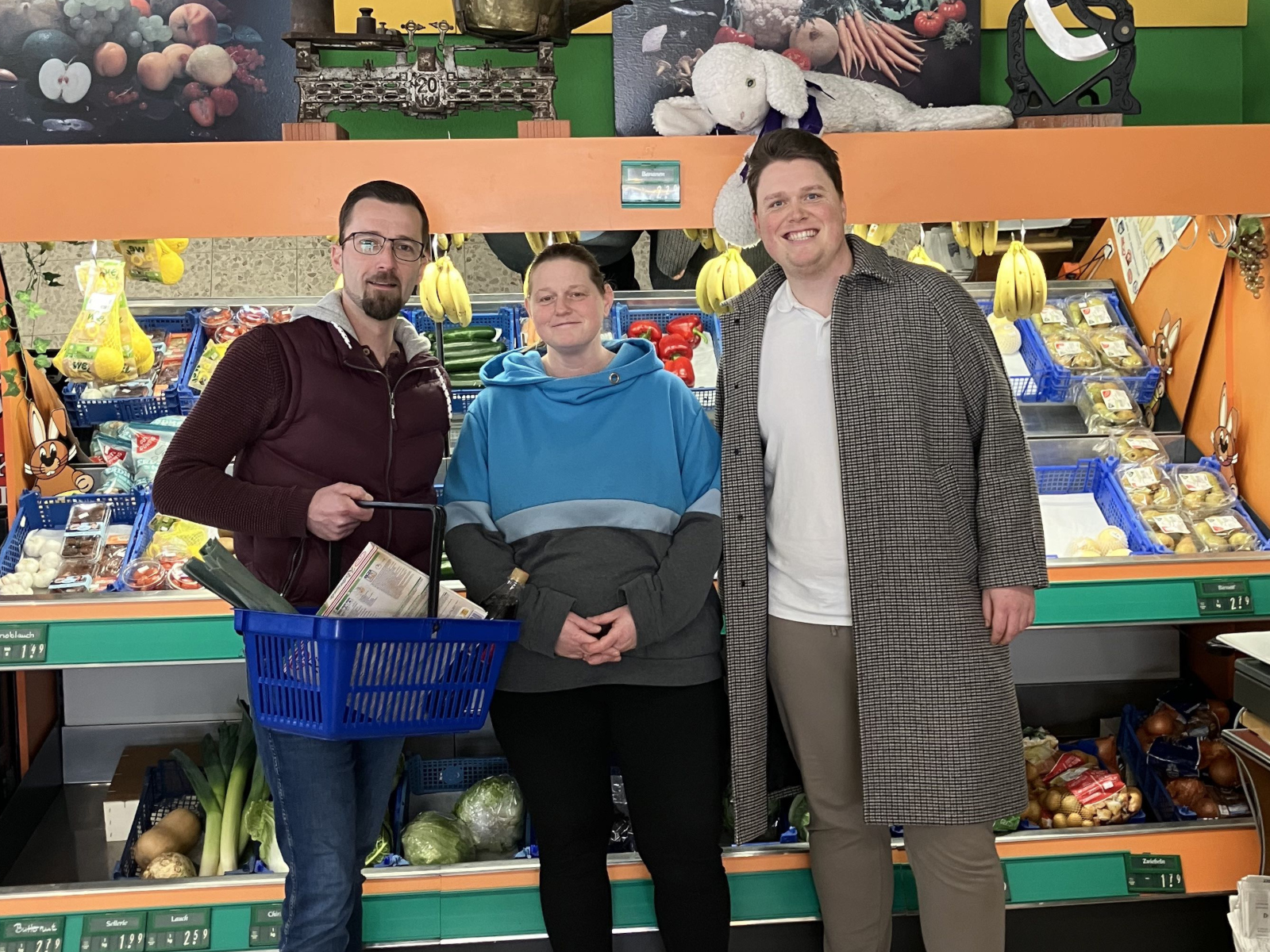 Ortsvorsteher Patrick Schulz, Katja Winkler und Wirtschaftsförderer Benedikt Krauter.