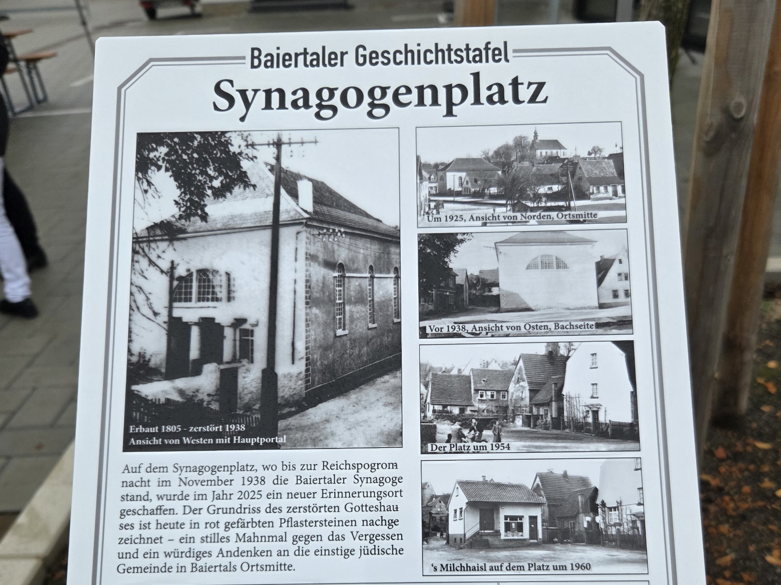 Info-Tafel zur Historie des Synagogenplatzes Baiertal.
