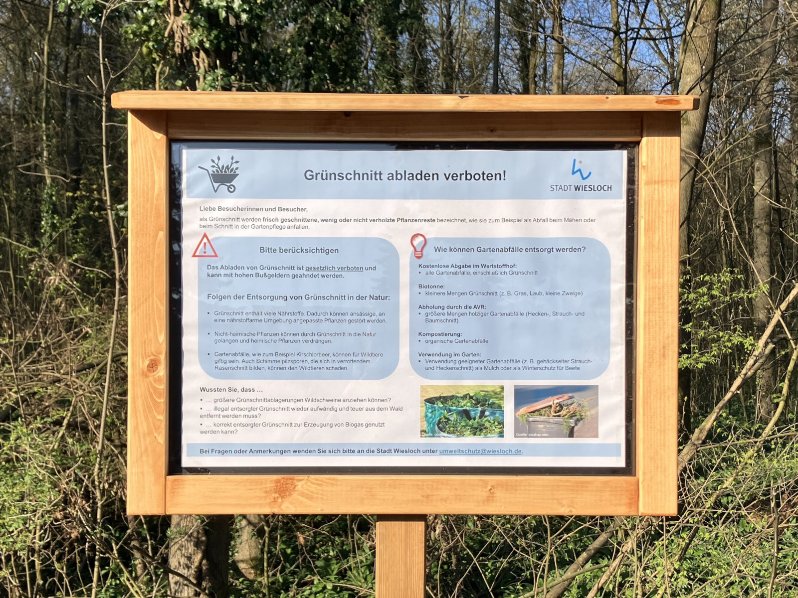 Info-Schild gegen illegale Entsorgung von Grünschnitt.