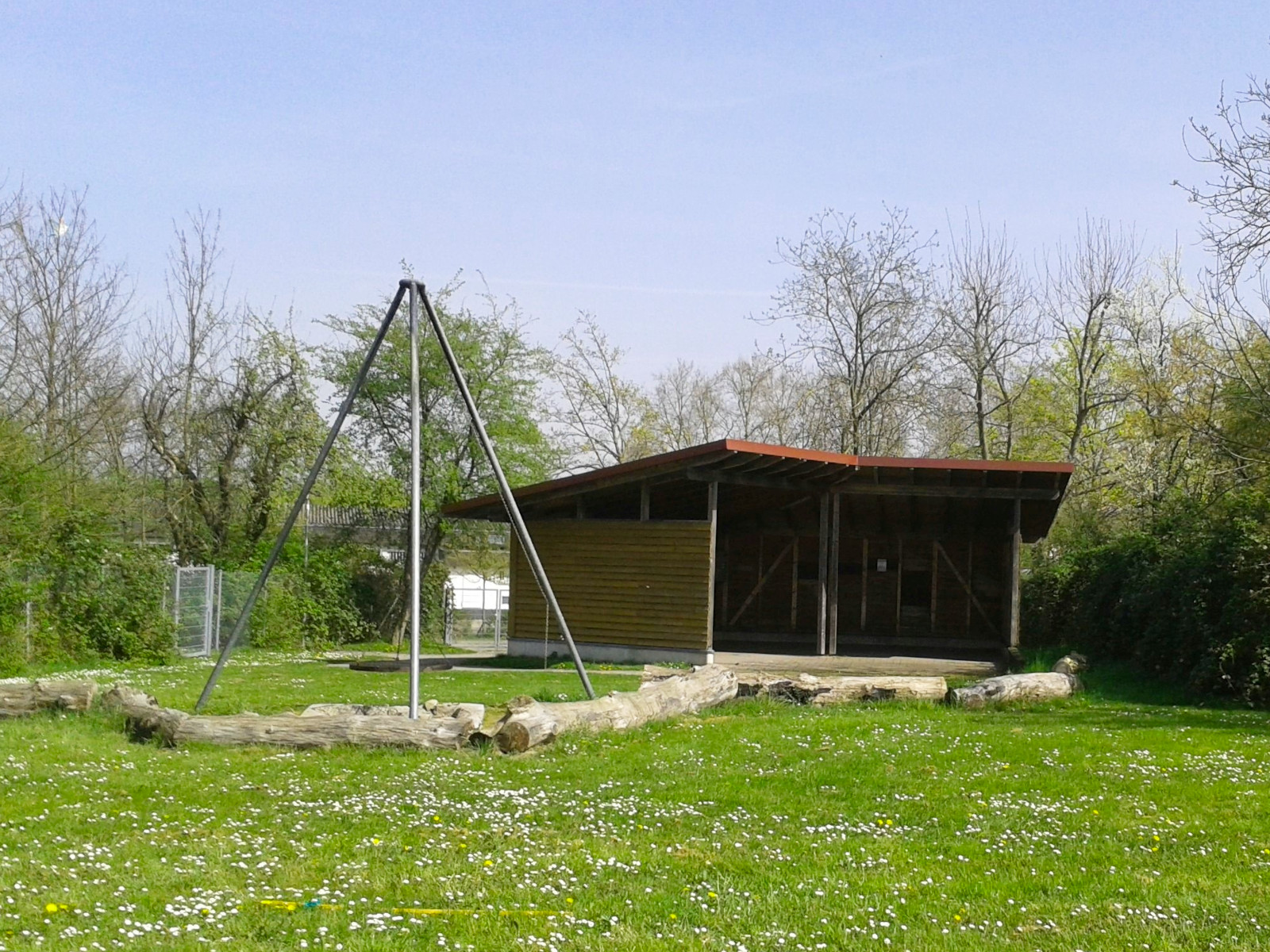 Grillplatz mit Grillhütte am WieTalBad.